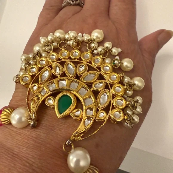 Hand Crafted Gold and Pink Bracelet with Green Detail - Picture 6 of 10